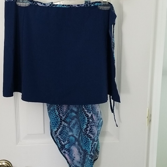 Summer Clearance: One piece bath suit and matching shirt - Picture 3 of 3